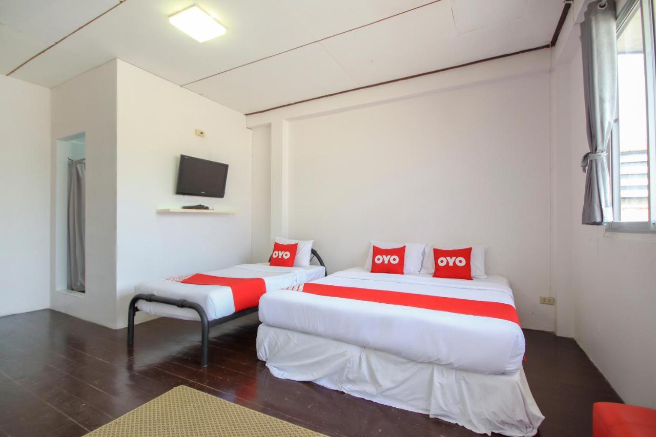 Oyo 1054 Phuket Backpacker Hostel Exterior photo