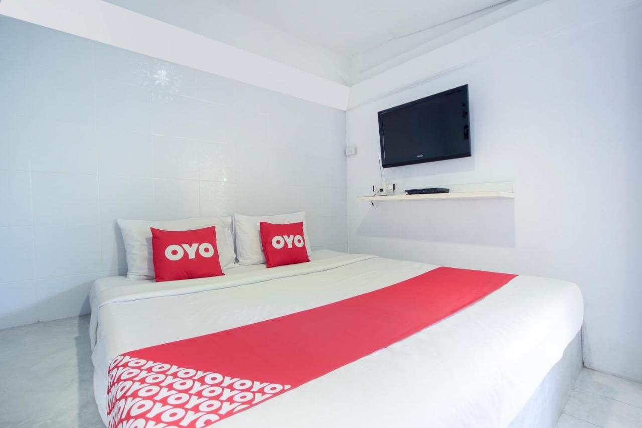 Oyo 1054 Phuket Backpacker Hostel Exterior photo