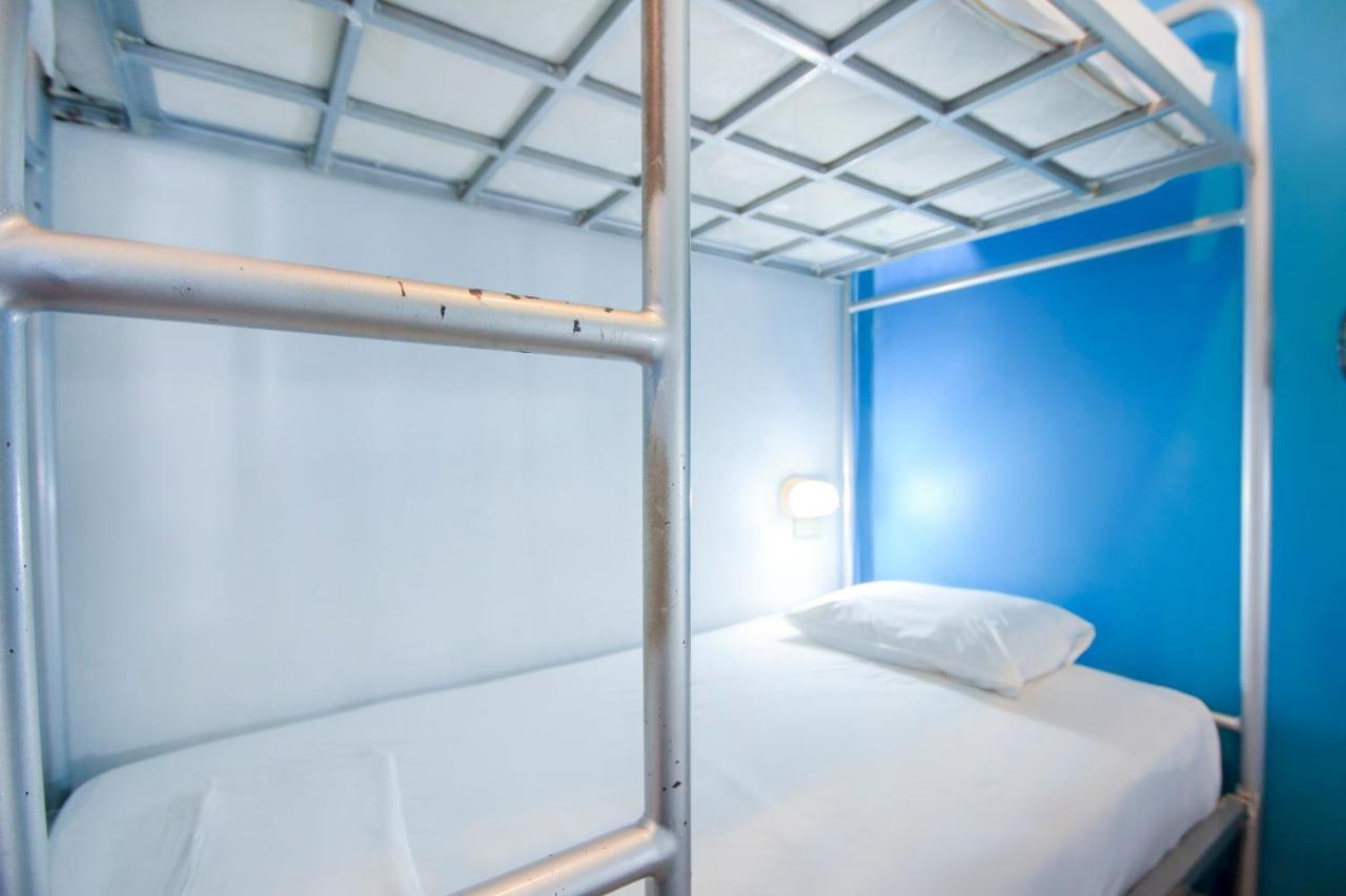 Oyo 1054 Phuket Backpacker Hostel Exterior photo