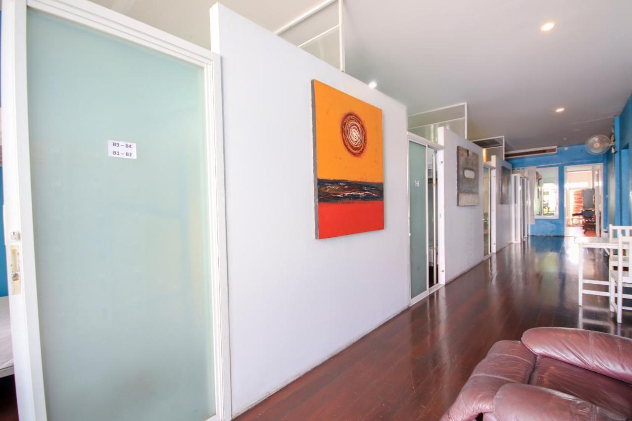 Oyo 1054 Phuket Backpacker Hostel Exterior photo